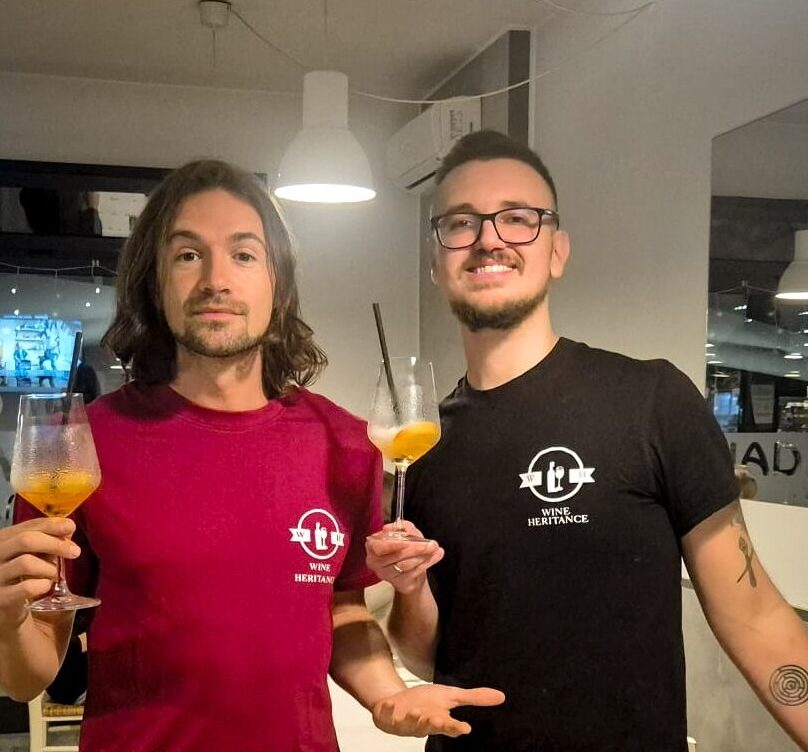 Ale insieme a Stefano Franzoni durante una degustazione